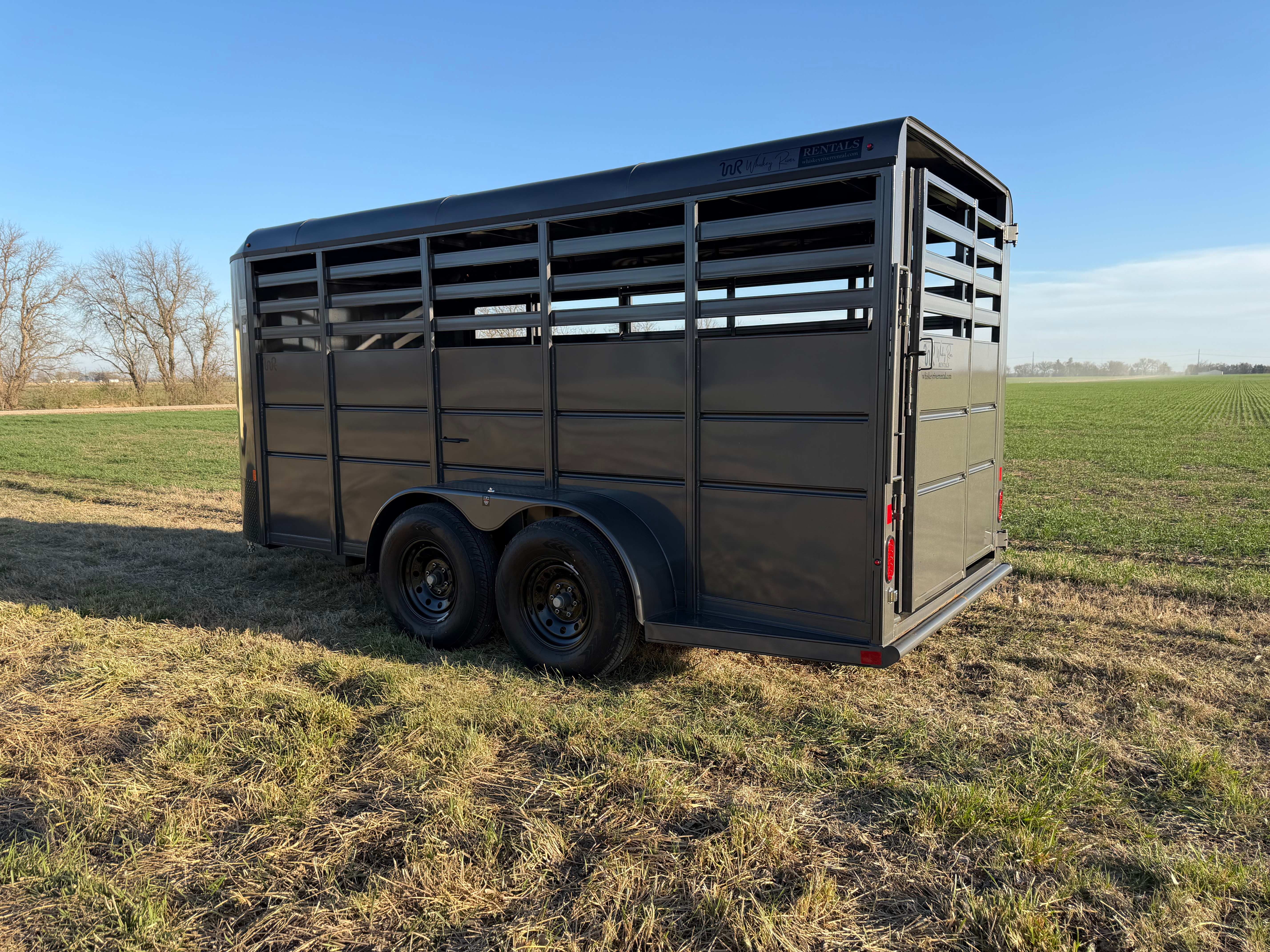 Livestock Trailers - Safe and comfortable transport for livestock with proper ventilation. Available for rent in Hutchinson, Kansas